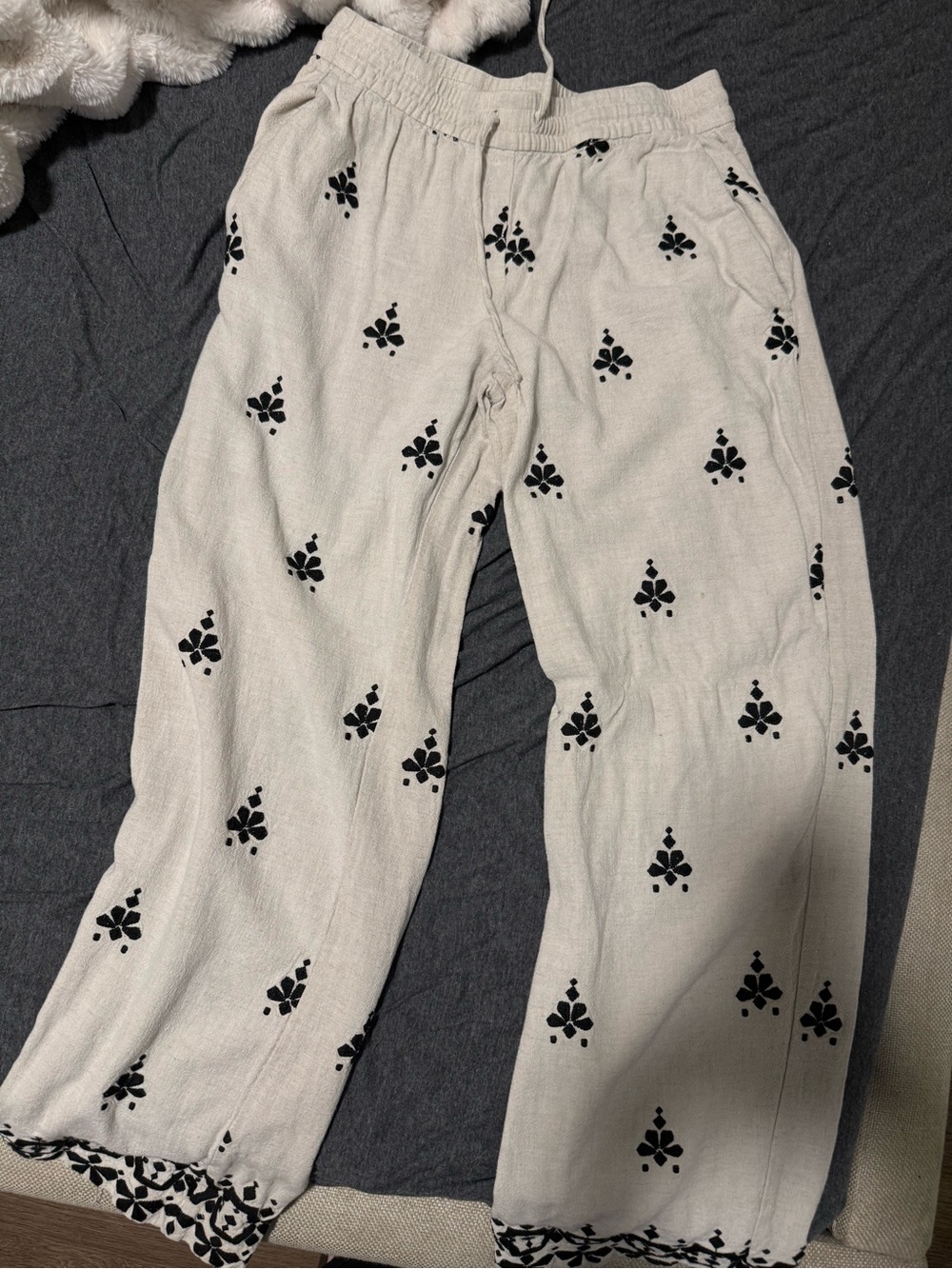 Zara Light Cream Wide-Leg linen Pants with Black Motif